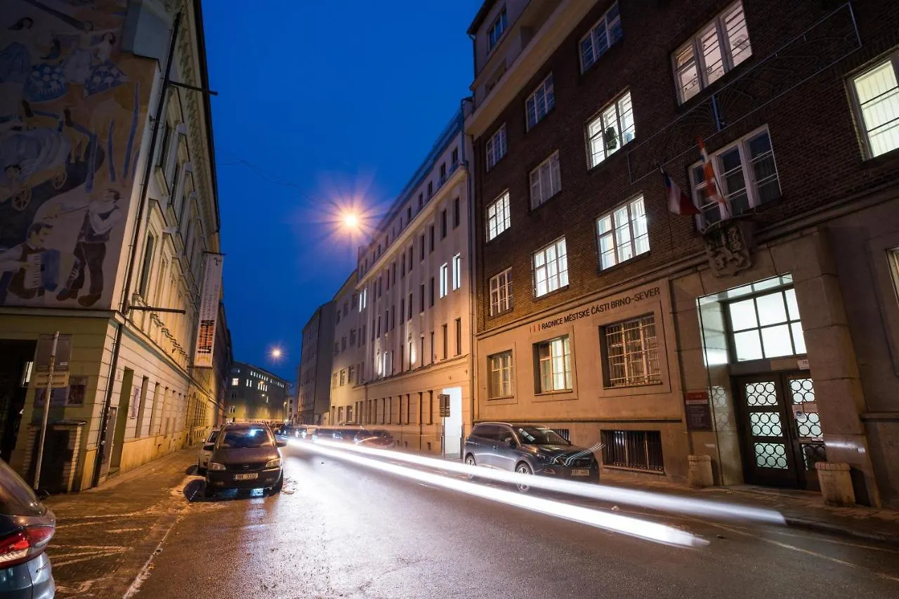 Haas Apartments Downtown With Parking Brno
