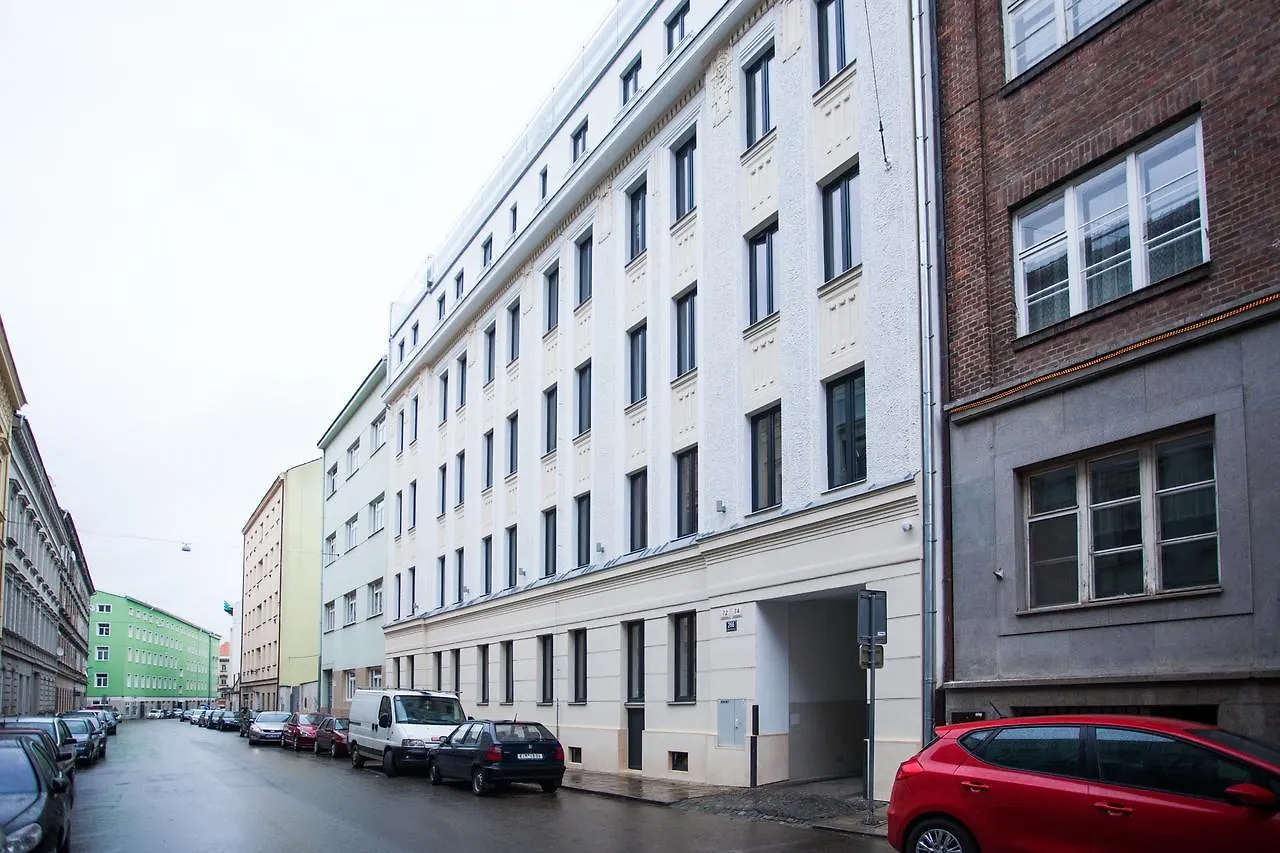 Haas Apartments Downtown With Parking Brno