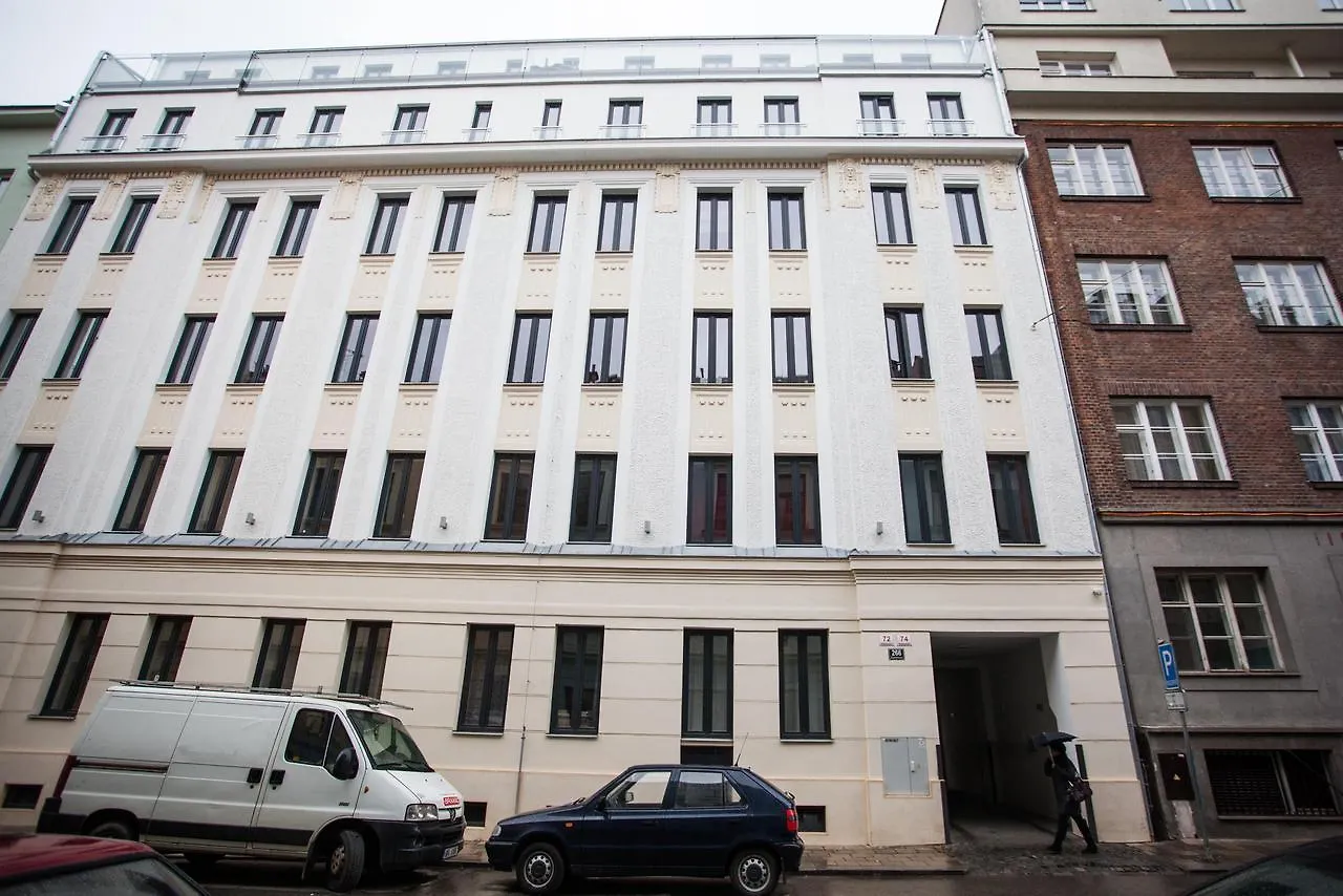 Haas Apartments Downtown With Parking Brno