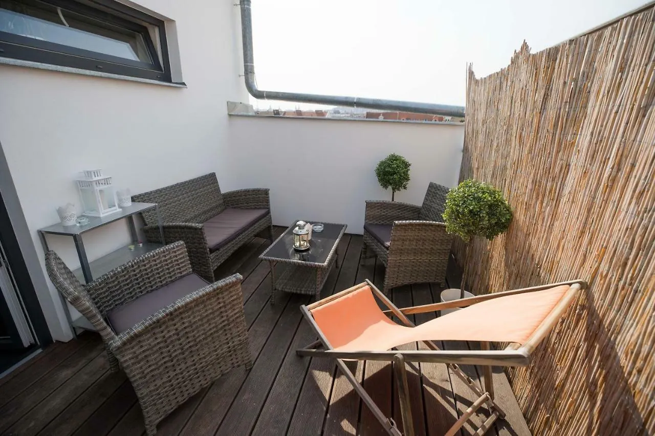 Haas Apartments Downtown With Parking Brno